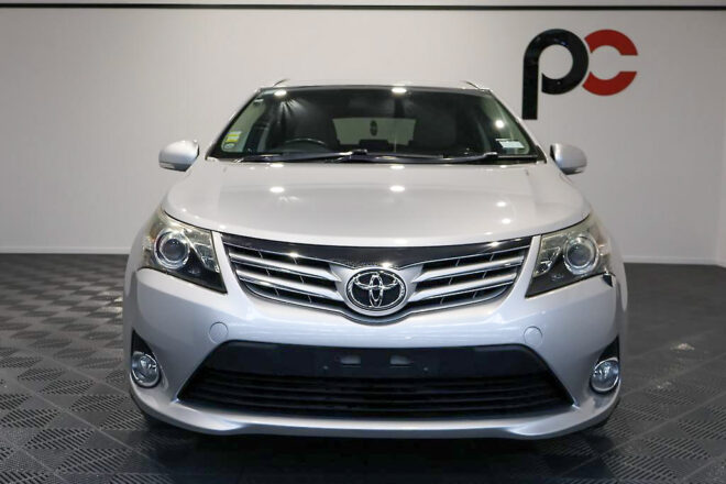 2013 Toyota Avensis Wagon Li image 303321