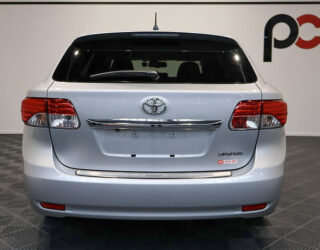 2013 Toyota Avensis Wagon Li image 303325