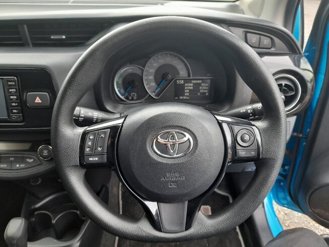 2018 Toyota Vitz Hybrid F Safety Edition, Push Start image 299358
