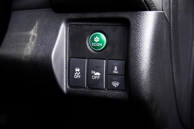 2014 Honda Vezel Hybrid Z  ,Half Leather, Cruise control image 300161