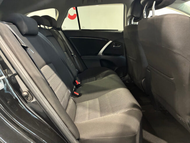 2013 Toyota Avensis Wagon Xi image 302490