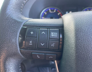 2020 Toyota Hilux SR5 TD DC 2.8DT image 300081