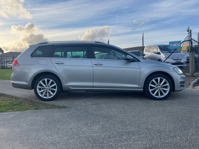 2016 Volkswagen Golf Variant TSI Highline Blue Motion 1.4L image 301768