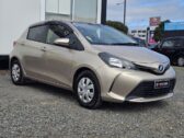 2016 Toyota Vitz F model image 299676