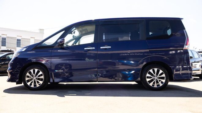 2017 Nissan Serena Highwaystar V Selection Hybrid, Dual Power Sliding Doors image 310688