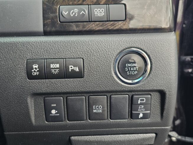 2012 Toyota Vellfire 2.4Z G Edition, Leather Seats image 300844