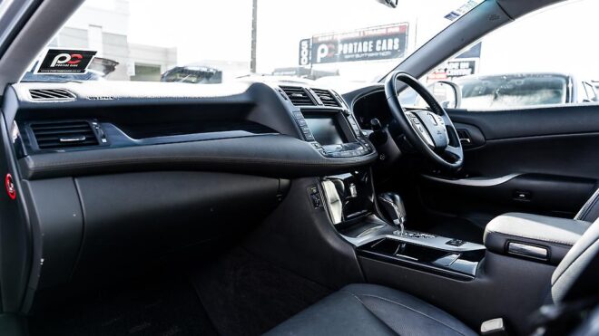 2010 Toyota Crown Leather package, Athlete image 300678