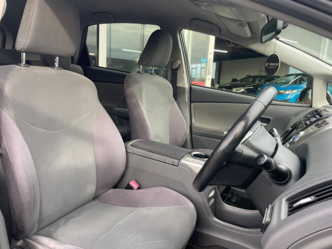 2012 Toyota Prius ALPHA HYBRID image 299560