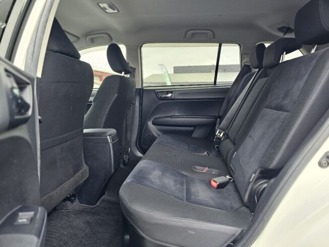 2014 Toyota Corolla Fielder Hybrid G Aero Tourer image 300870