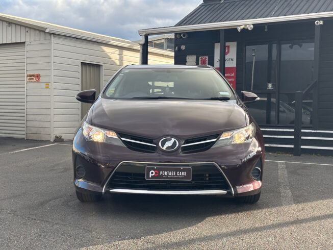 2014 Toyota Auris 150X Blackish Lounge image 299845