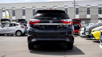 2015 Honda Shuttle Hybrid Z, Heated Seats, Reverse Camera image 312403