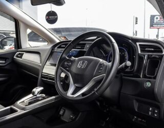 2015 Honda Shuttle Hybrid Z, Heated Seats, Reverse Camera image 312408