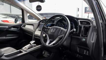 2015 Honda Shuttle Hybrid Z, Heated Seats, Reverse Camera image 312408