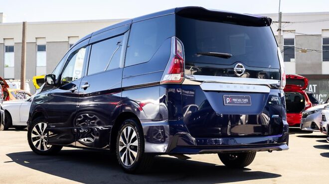 2017 Nissan Serena Highwaystar V Selection Hybrid, Dual Power Sliding Doors image 310690