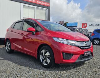 2015 Honda Fit Hybrid F-Package image 299481