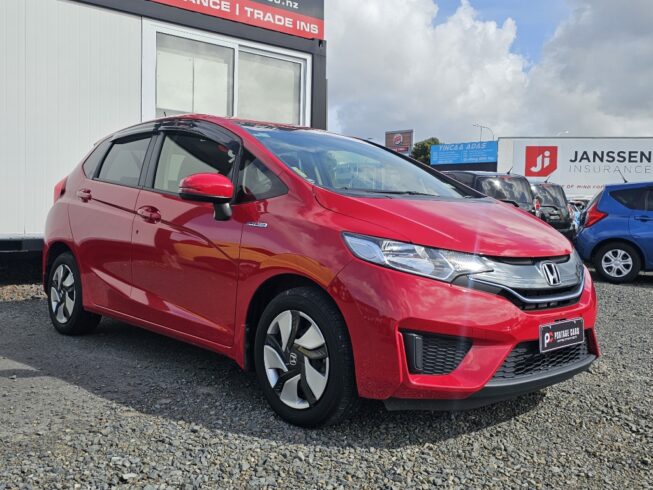 2015 Honda Fit Hybrid F-Package image 299481