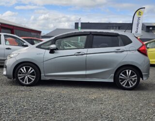 2014 Honda Fit Hybrid S-Package image 299796