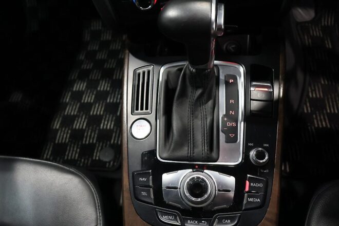 2012 Audi A4 Avant 2.0TFSI, Leather/ Heated Seats image 302296