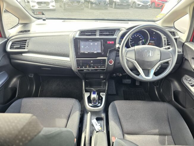 2015 Honda Fit Hybrid F-Package image 299492