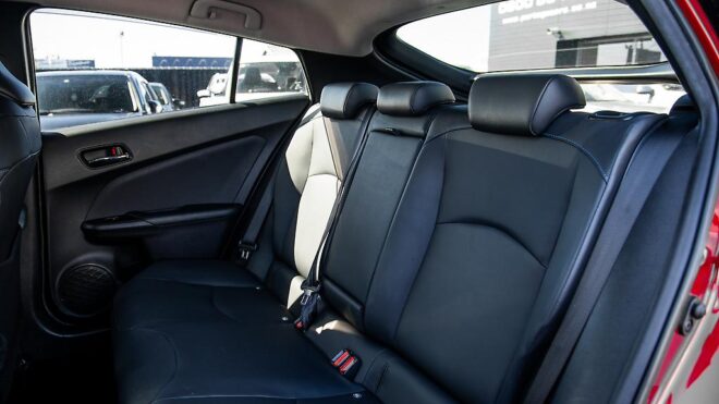 2016 Toyota Prius A Touring Selection, Top G Spec image 300174