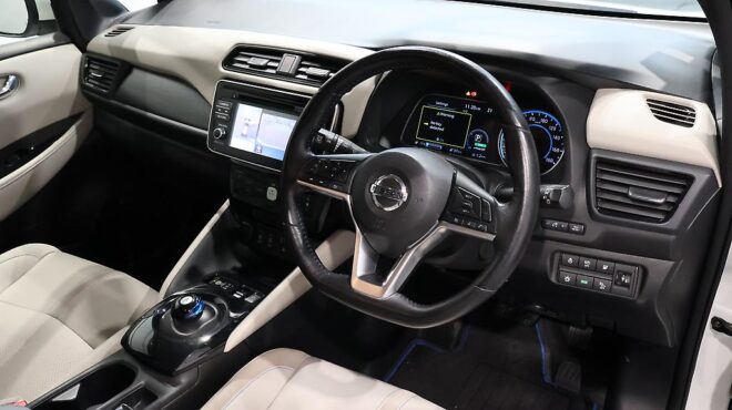 2018 Nissan Leaf X Model, 84.6% SOH, Cruise control image 318539