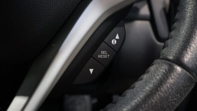 2014 Honda Fit Hybrid S-PKG, Cruise Control image 308440