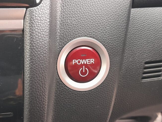2015 Honda Fit Hybrid F Package image 304152