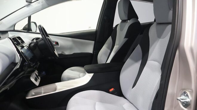 2018 Toyota Prius S SAFETY PLUS image 304238