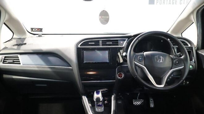 2016 Honda Shuttle Hybrid Style Edition image 306929