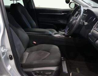 2017 Toyota Camry G Model Hybrid, Reverse Camera, Cruise Control image 303584