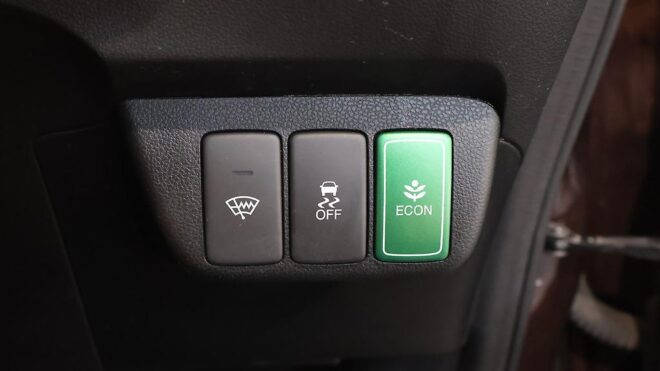 2013 Honda Fit Hybrid, Half Leather, Heated Seats, High Spec image 307239