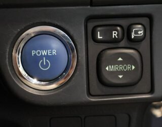 2013 Toyota Corolla Fielder Hybrid G image 306691