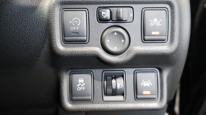 2015 Nissan Note X Emergency Brake Package image 304385