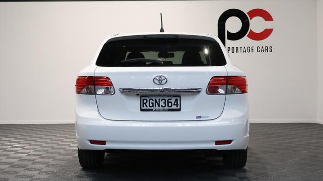 2013 Toyota Avensis Wagon Li image 304947