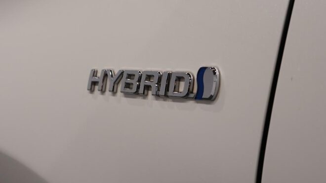 2017 Toyota Vitz Hybrid Jewela image 304037