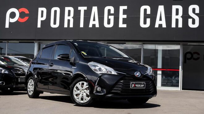 2017 Toyota Vitz Hybrid U spec , Reverse camera, Cruise control image 306524