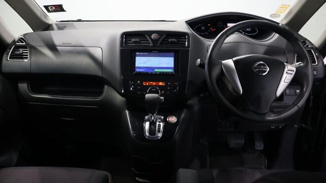 2012 Nissan Serena Highway Star S-Hybrid image 307398