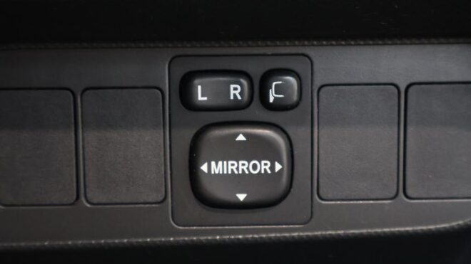 2007 Toyota Auris Push Start, NZ Radio, Reverse Camera image 308167