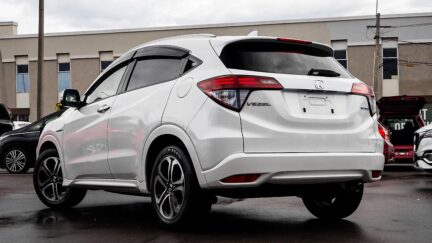 2014 Honda Vezel Hybrid Z Top Spec, Half Leather, Reverse camera image 305008