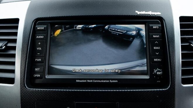 2007 Mitsubishi Outlander G Spec , 4WD 7 seater , Rockford Fosgate image 307824