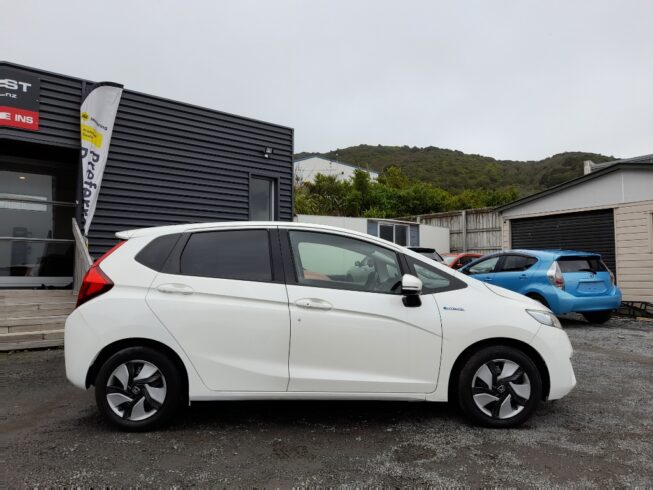 2014 Honda Fit Hybrid L-Package image 304110