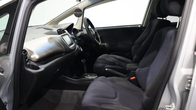 2011 Honda Fit Hybrid, Apple Car Play Radio, Reverse Camera image 308896