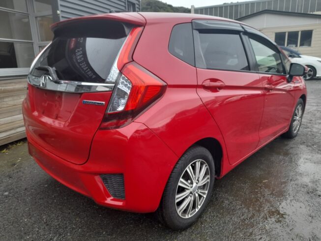 2014 Honda Fit Hybrid F Package image 303727