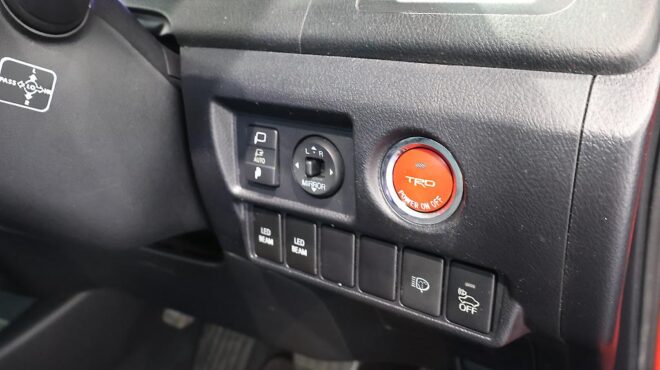2015 Toyota Sai G Model, Cruise Control, TRD Wheels – Modelista Bodykit image 304321