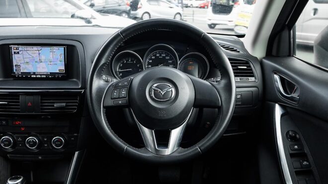 2013 Mazda Cx-5 20S Skyactiv Black wheels , Tints image 316142