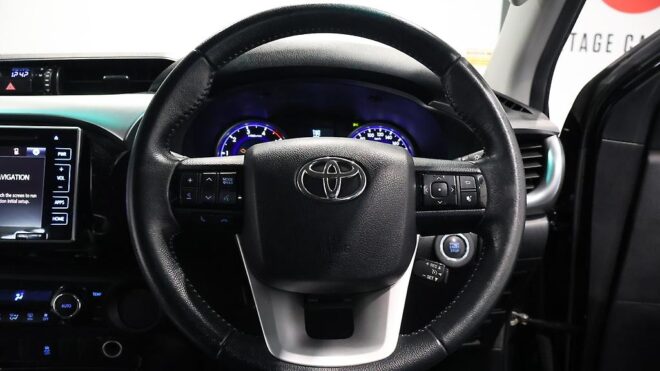 2016 Toyota Hilux SR5 TD DC 2.8D/6AT/U image 307515