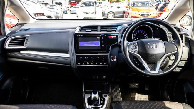 2014 Honda Fit Hybrid F Package image 318787