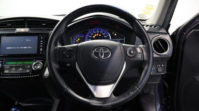2013 Toyota Corolla Fielder Hybrid G image 306689