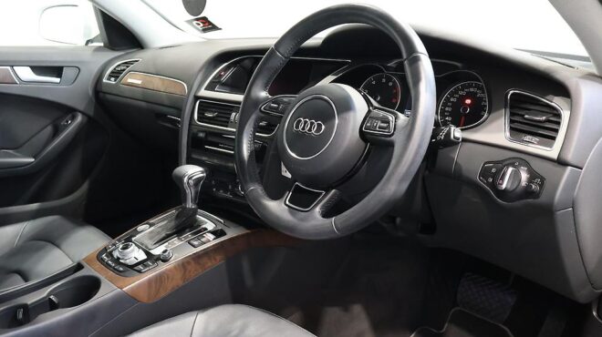 2012 Audi A4 Avant 2.0TFSI Quattro AWD image 304579
