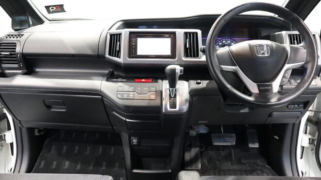 2012 Honda Step Wagon Spada Z image 306666